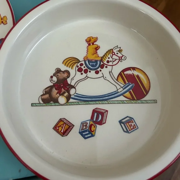 Mason's Tiffany Toys Child's Mug, Porringer and Plate Set - Picture 3 of 7